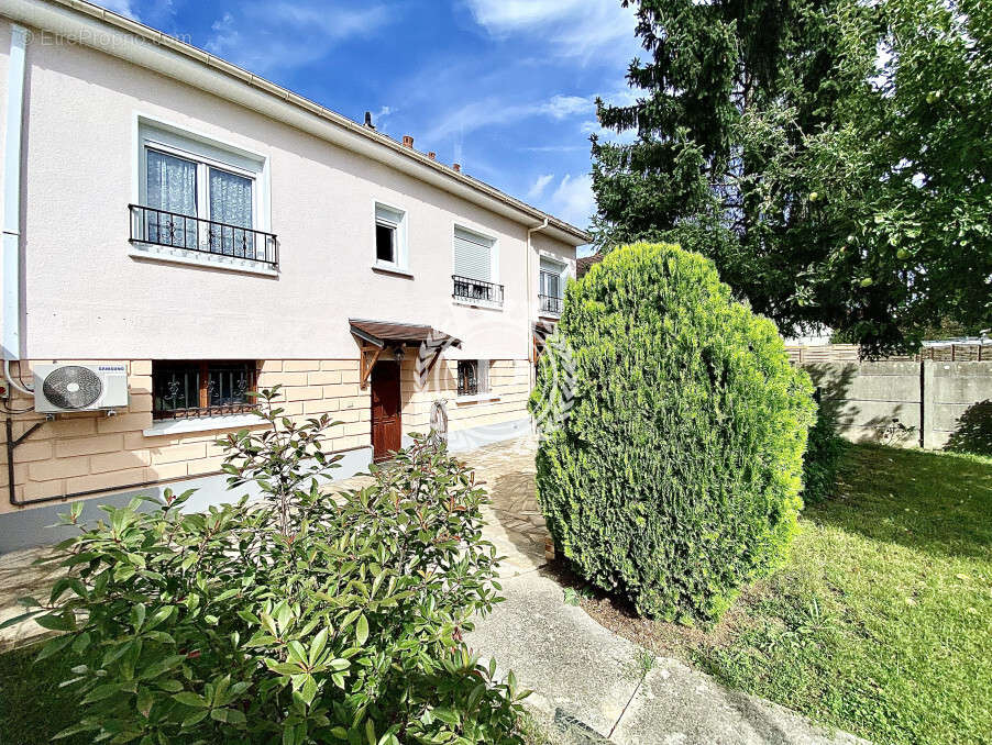 Maison à NOISY-LE-GRAND