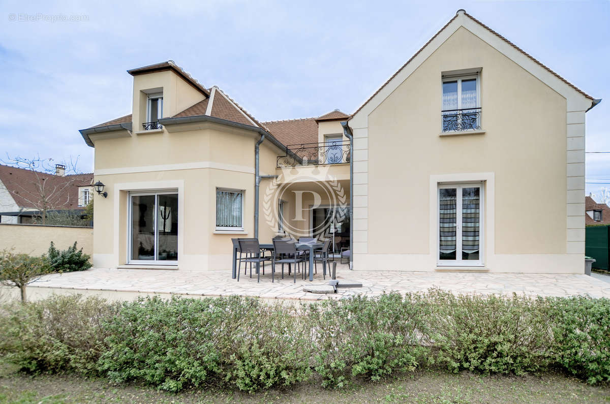 Maison à AUVERS-SUR-OISE