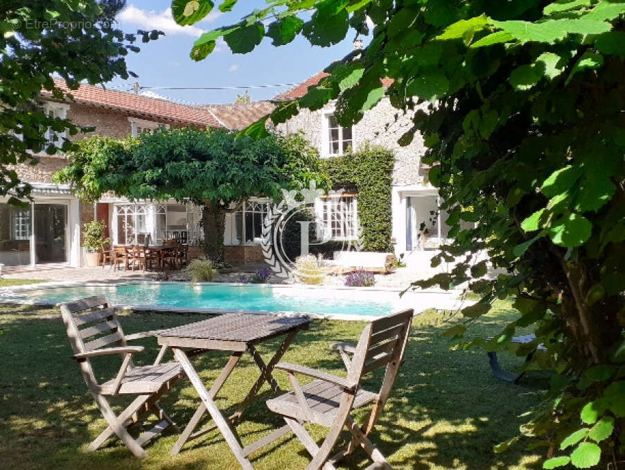 Maison à CHEVREUSE