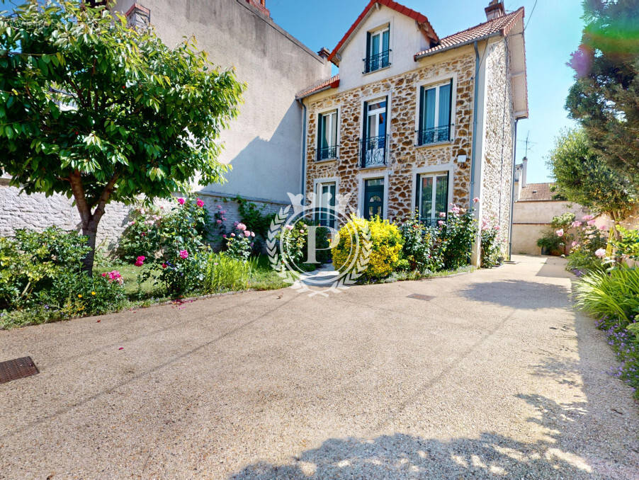 Maison à VILLENEUVE-LE-ROI