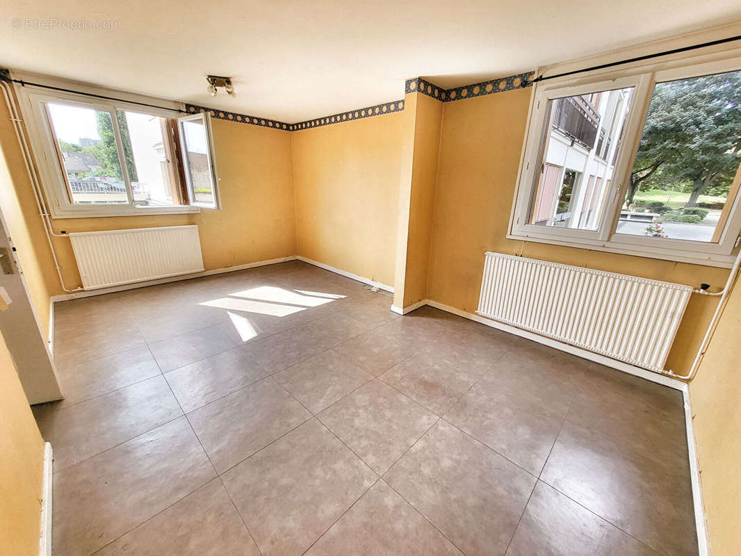 Appartement à SAINT-OUEN-L&#039;AUMONE