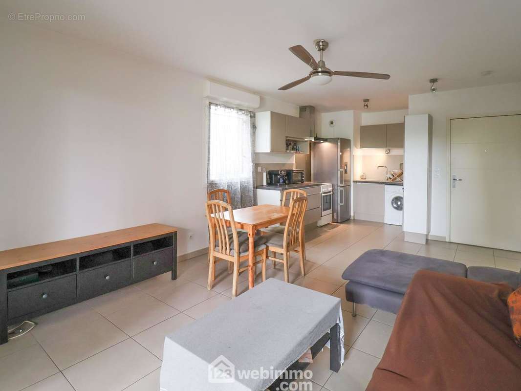 Appartement à MARSEILLE-9E