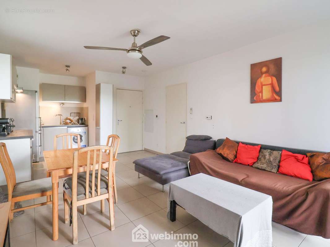 Appartement à MARSEILLE-9E