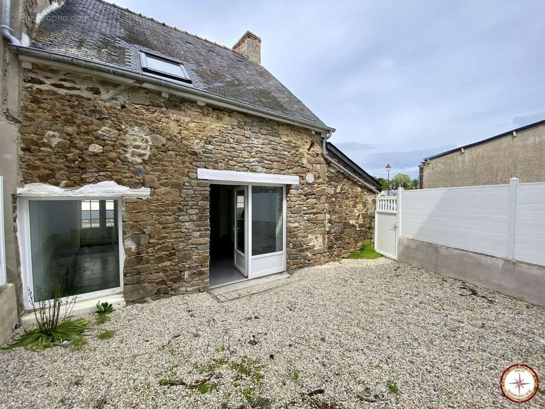 Maison à CHATEAUNEUF-D&#039;ILLE-ET-VILAINE