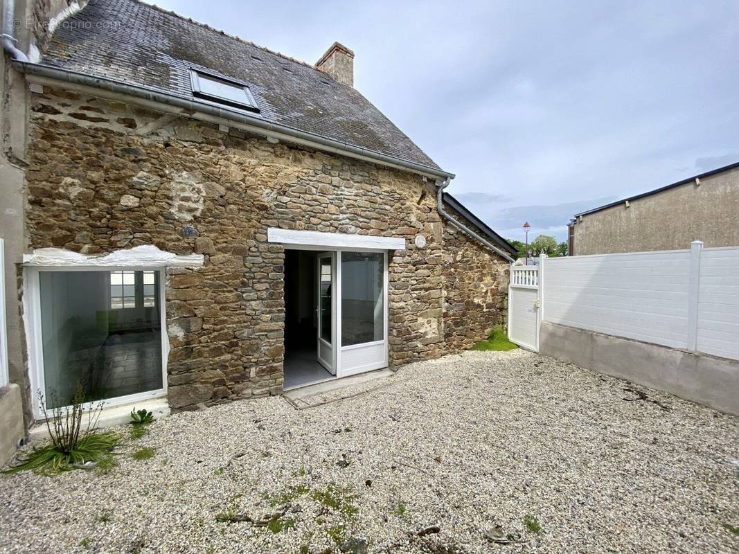 Maison à CHATEAUNEUF-D&#039;ILLE-ET-VILAINE