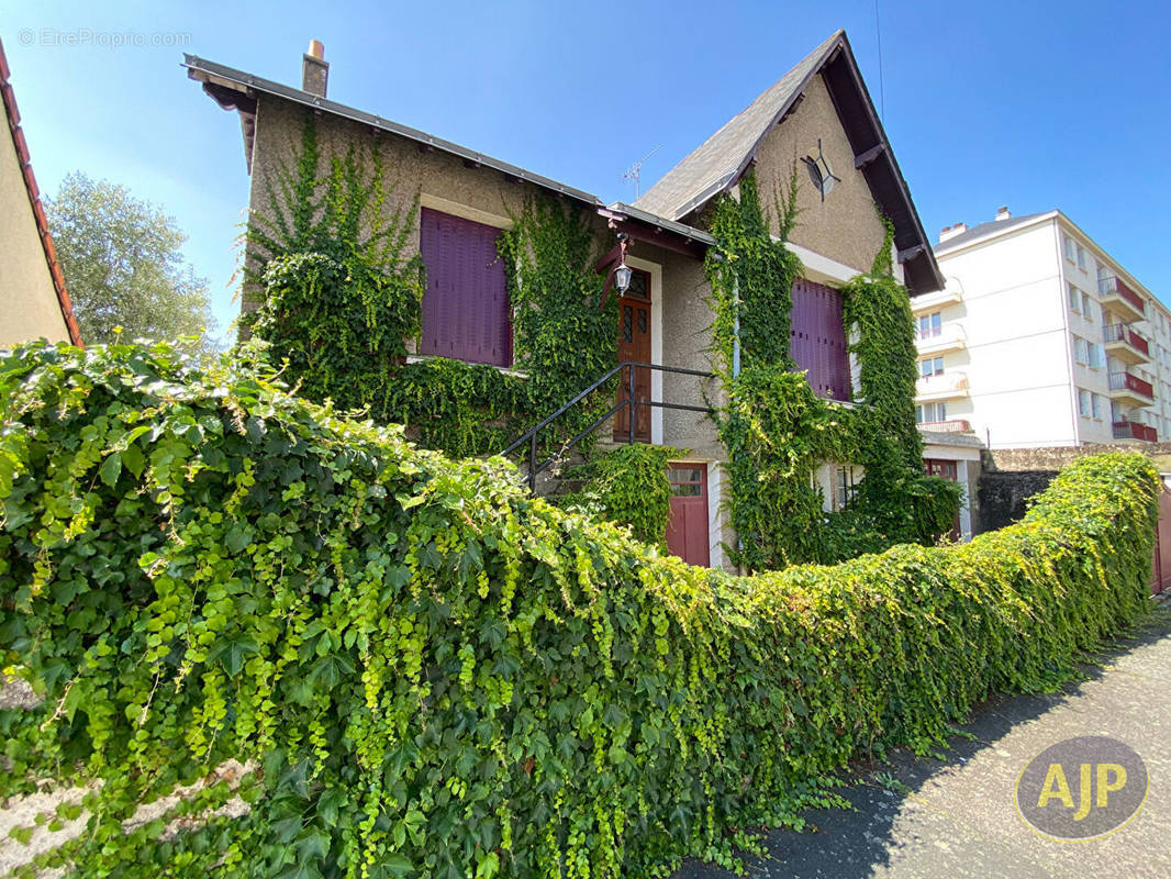 Maison à SAINT-SEBASTIEN-SUR-LOIRE