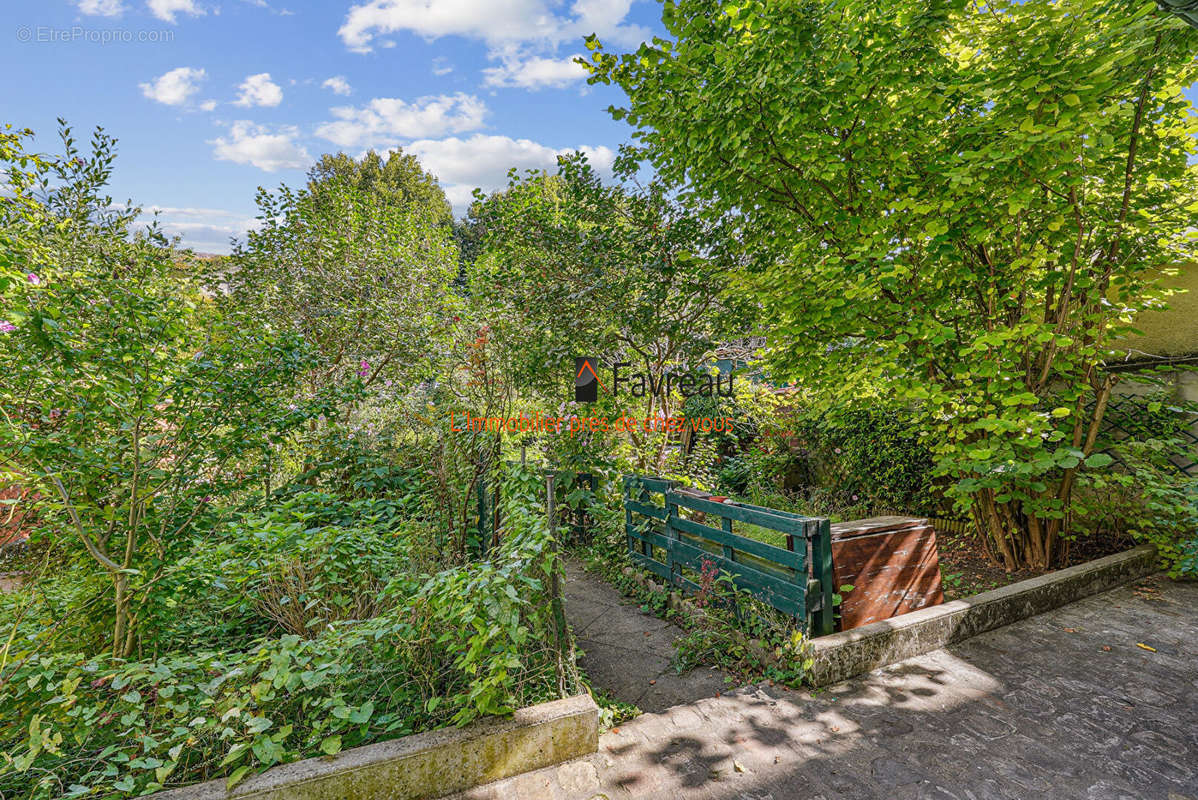 Appartement à MONTROUGE