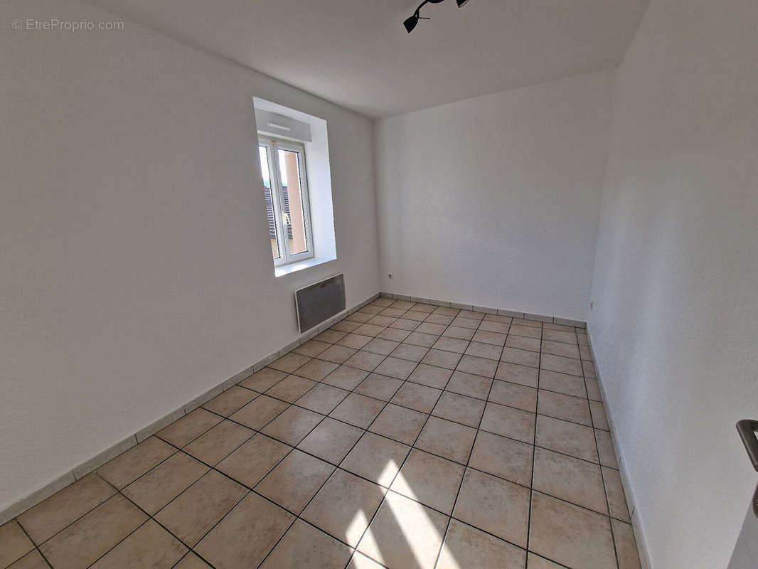 Appartement à MARENNES