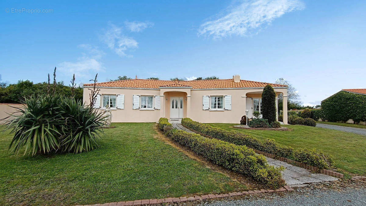 Maison à SAINT-MATHURIN