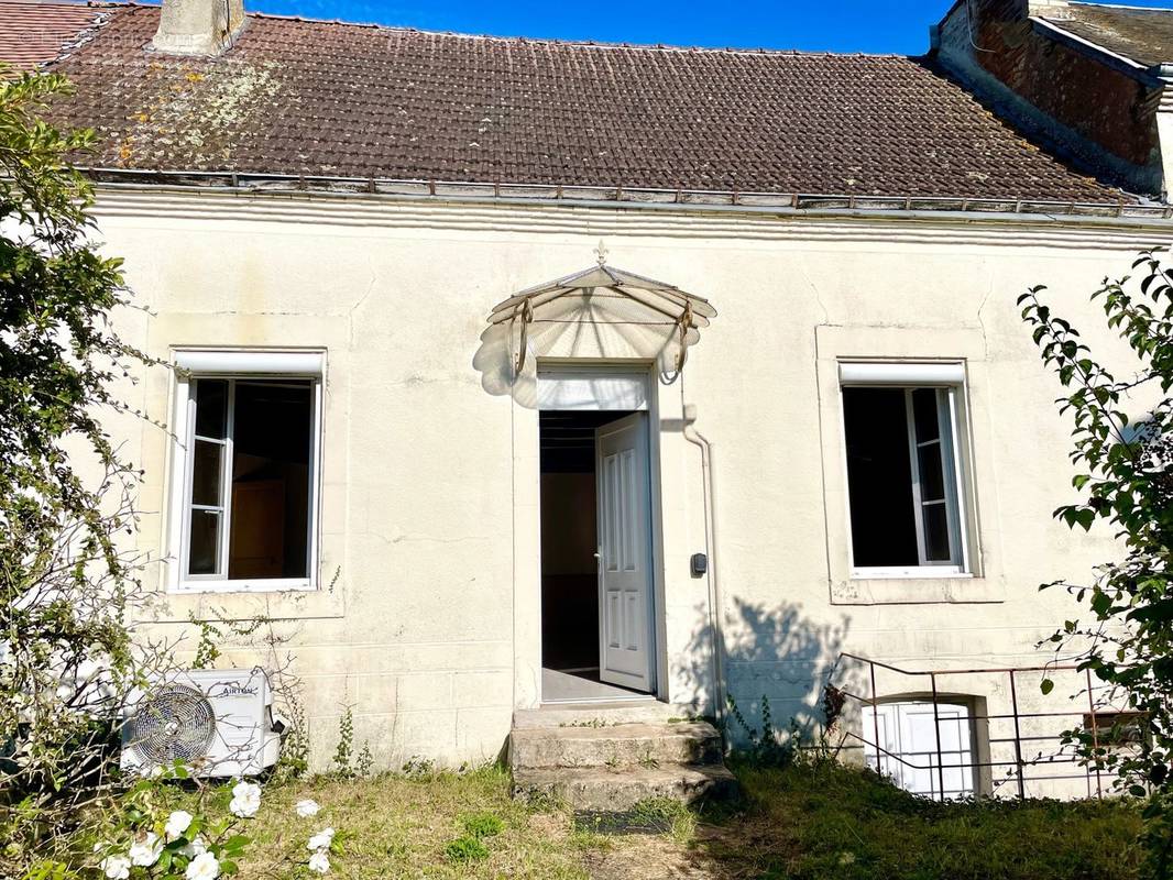 Façade - Maison à NOGENT-LE-BERNARD