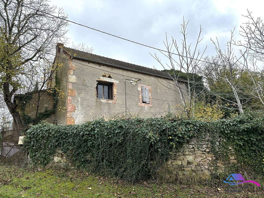 Maison à EPINEUIL-LE-FLEURIEL