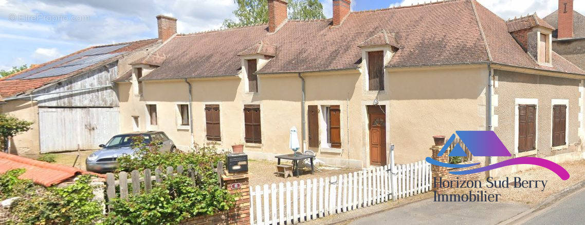 Maison à ARCOMPS