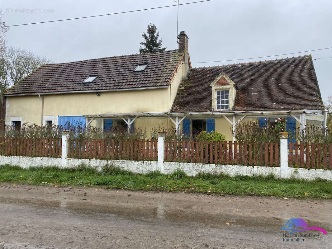 Maison à LE CHATELET