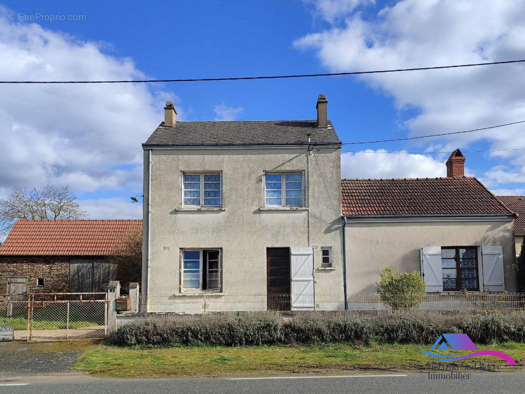 Maison à POULIGNY-NOTRE-DAME