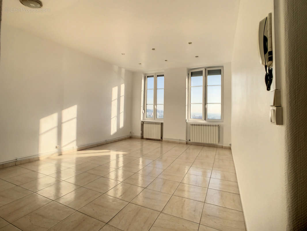 Appartement à CALUIRE-ET-CUIRE