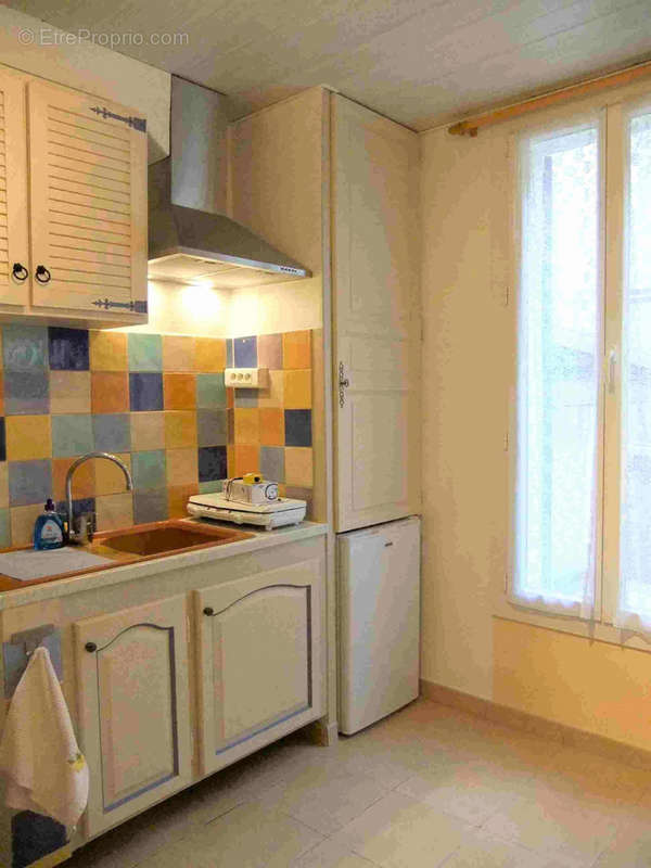 Appartement à MARSEILLE-4E