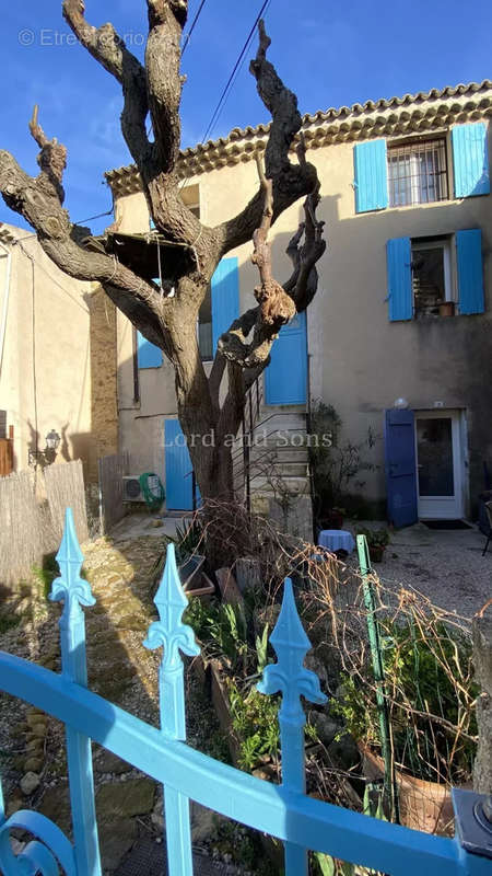 Maison à CADENET