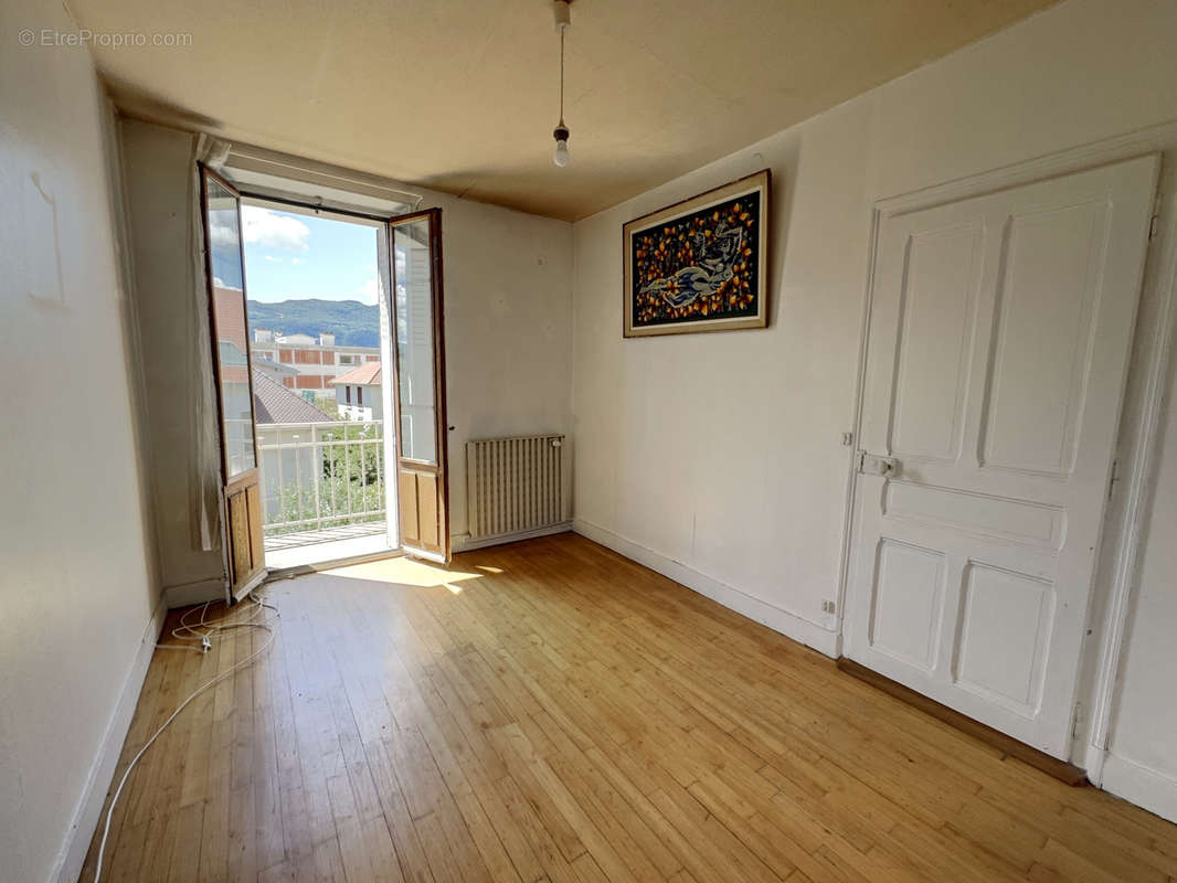 Appartement à AIX-LES-BAINS