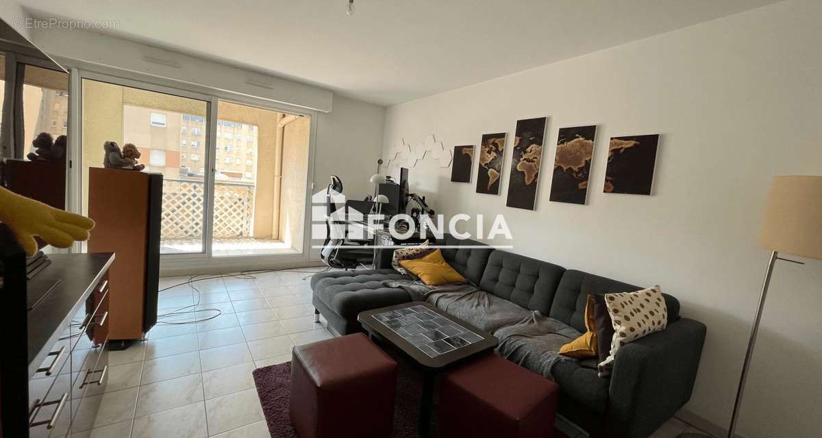 Appartement à MARSEILLE-8E