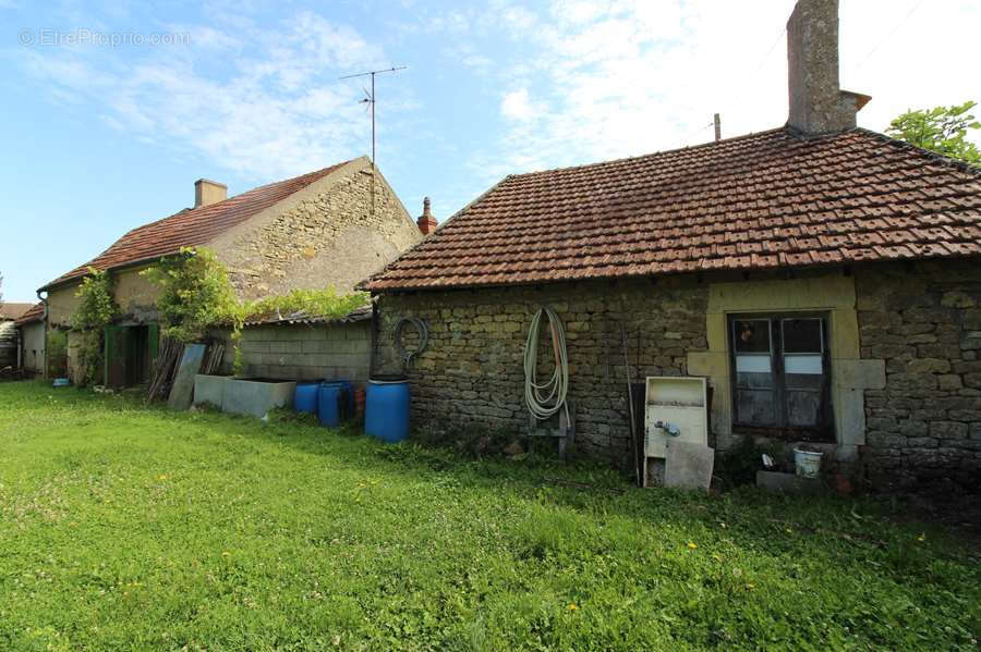 Maison à TANNAY