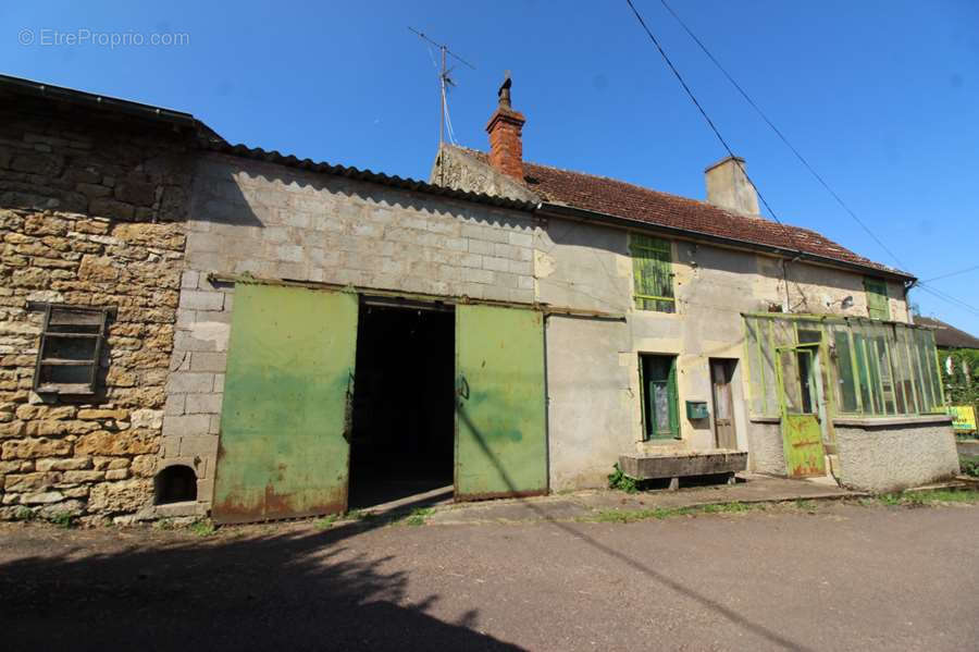 Maison à TANNAY