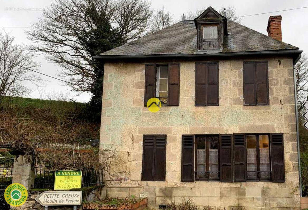 Maison à BOUSSAC