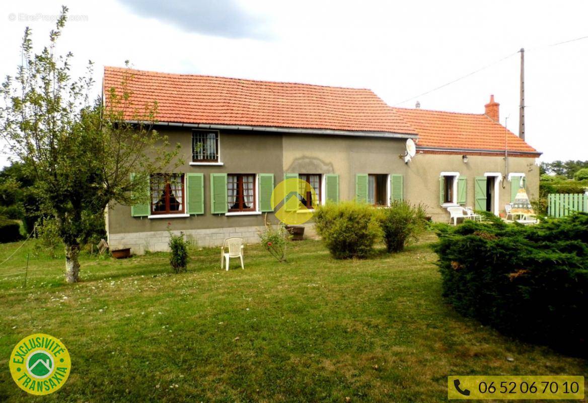 Maison à BOUSSAC