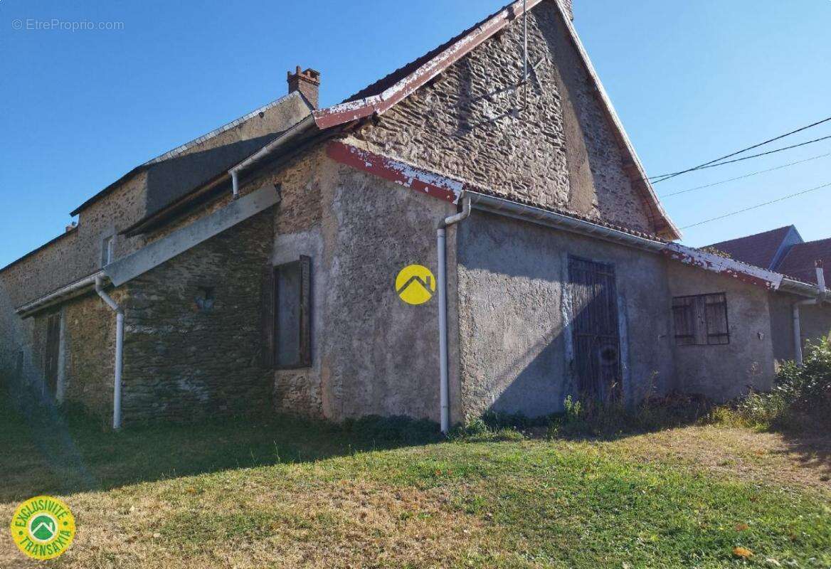 Maison à BOUSSAC