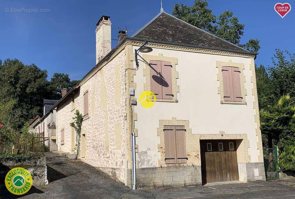 Maison à BOUSSAC