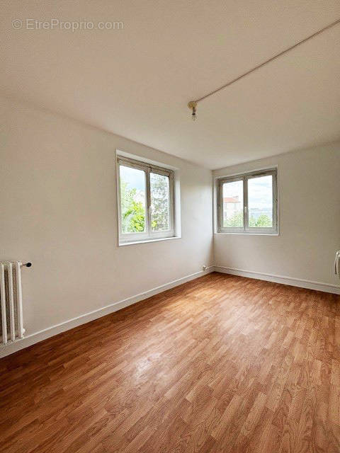 Appartement à IVRY-SUR-SEINE