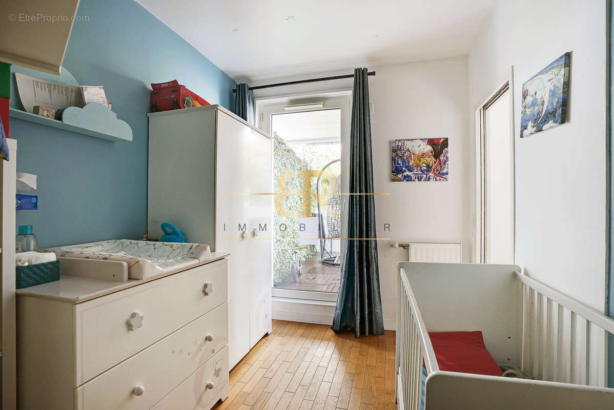 Appartement à PARIS-19E