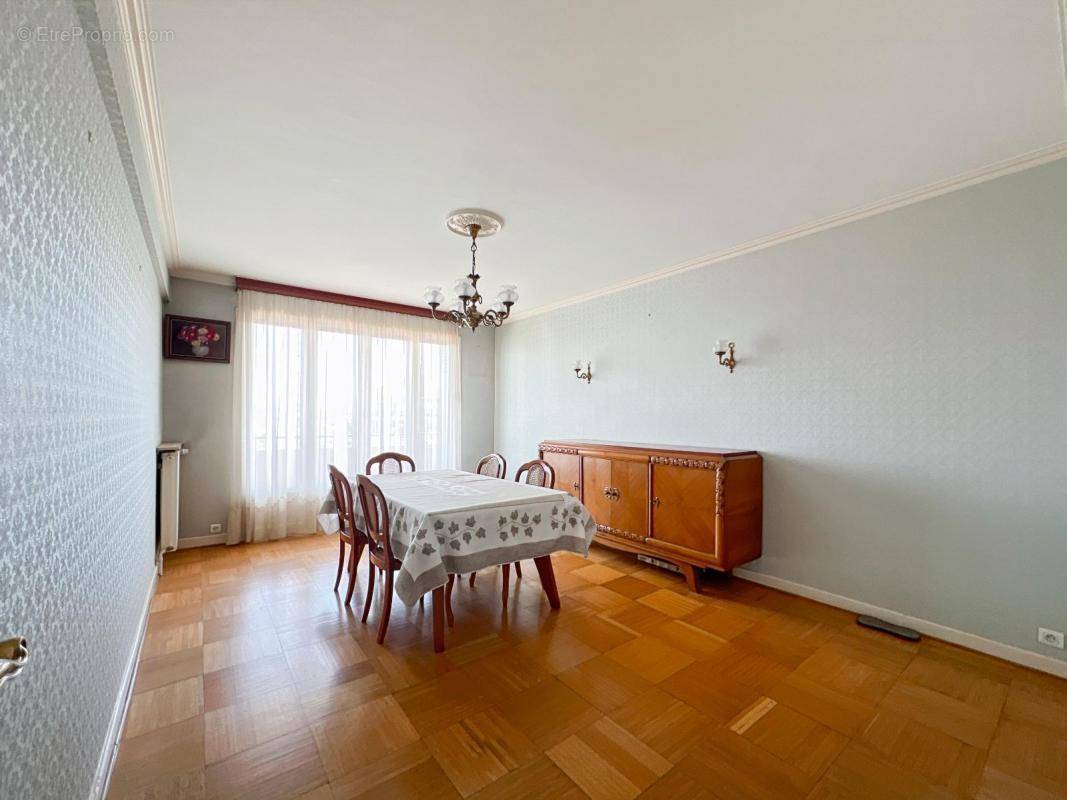 Appartement à LYON-8E