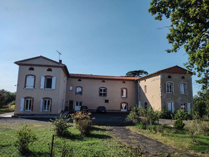 Maison à LABESSIERE-CANDEIL