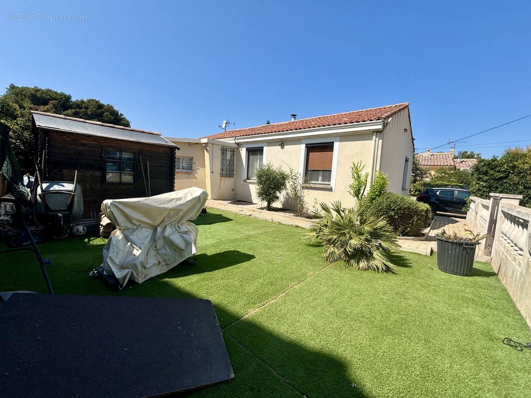 Maison à CHATEAUNEUF-LES-MARTIGUES