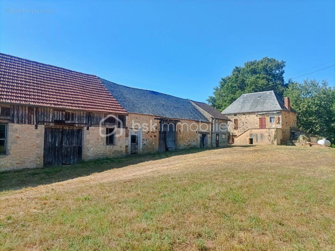 Maison à GOURDON