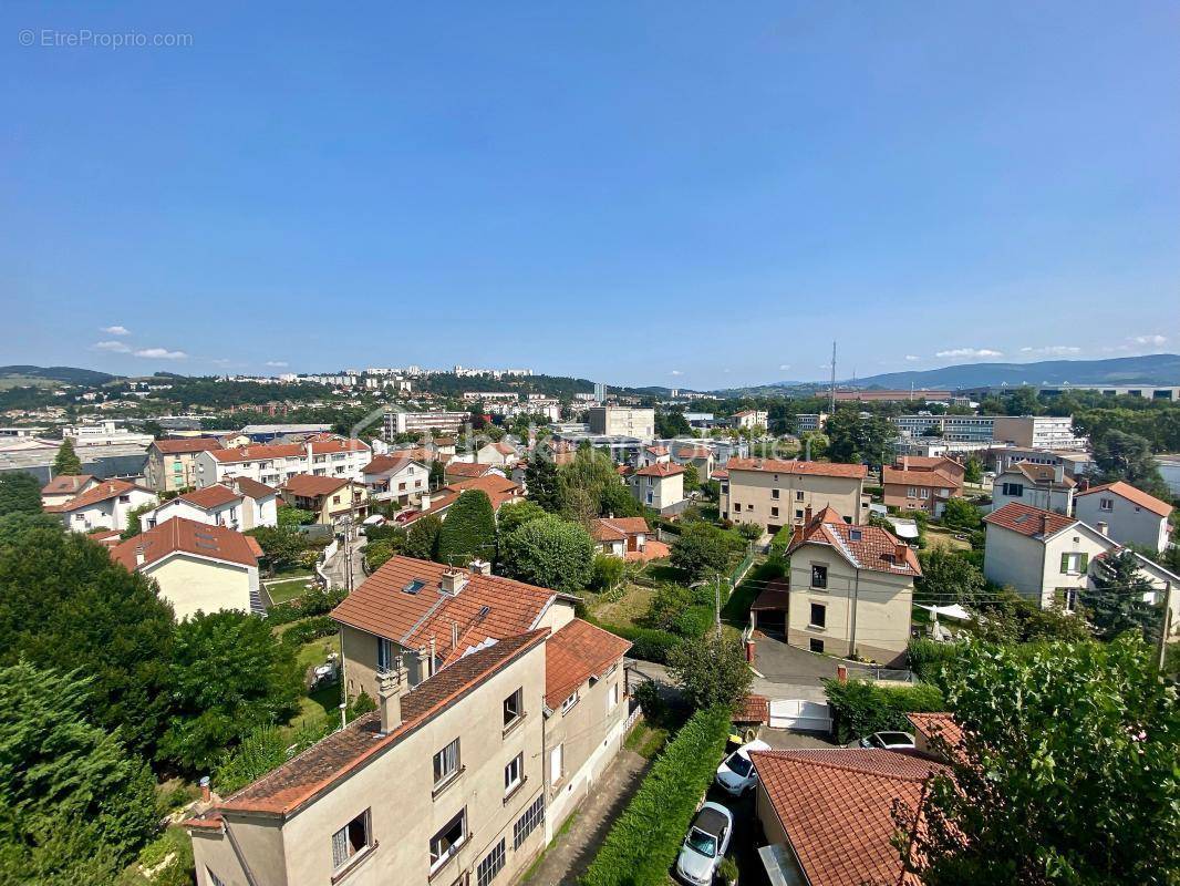 Appartement à SAINT-ETIENNE