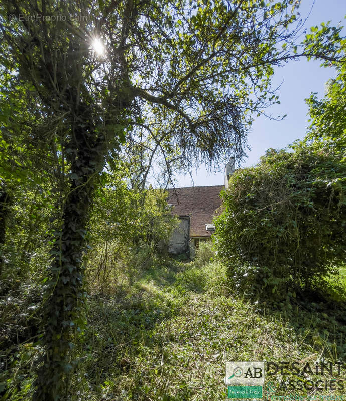 Maison à CRECY-LA-CHAPELLE