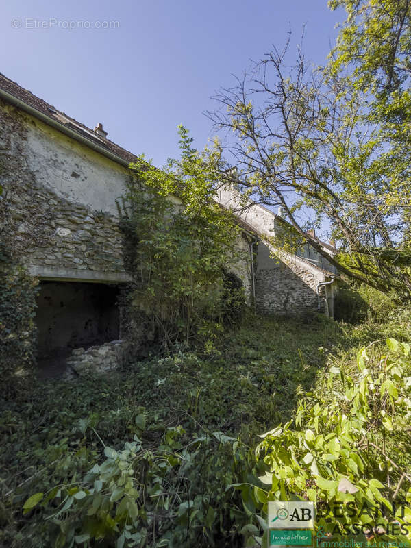 Maison à CRECY-LA-CHAPELLE