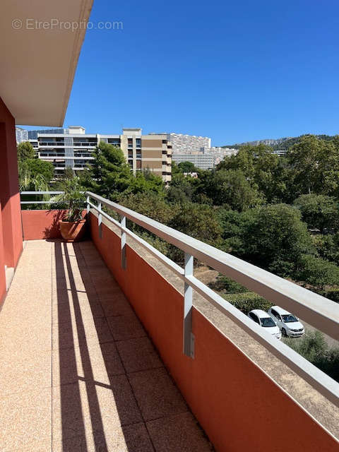 Appartement à MARSEILLE-9E