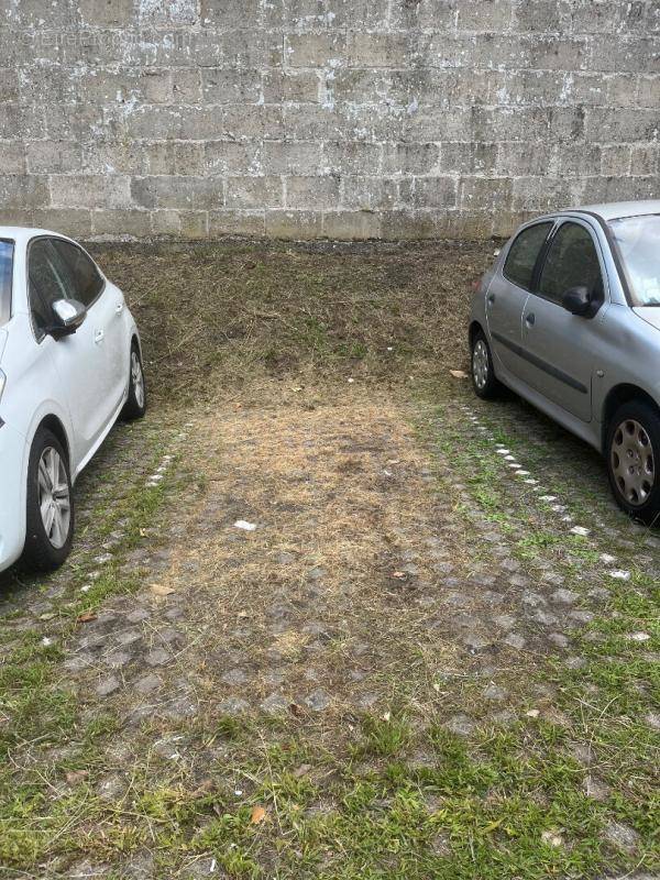 Parking à BORDEAUX