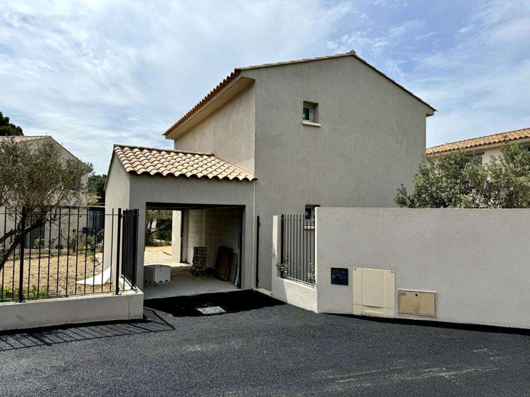 Maison à SIX-FOURS-LES-PLAGES