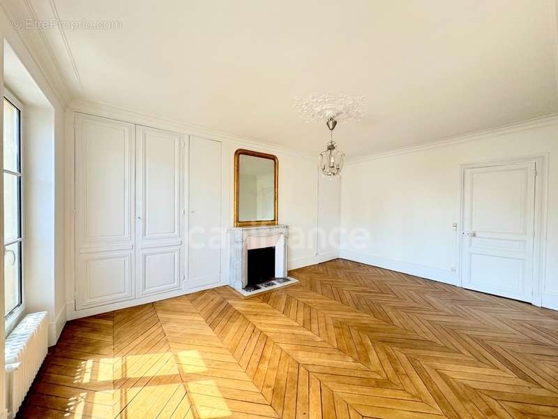 Appartement à VERSAILLES