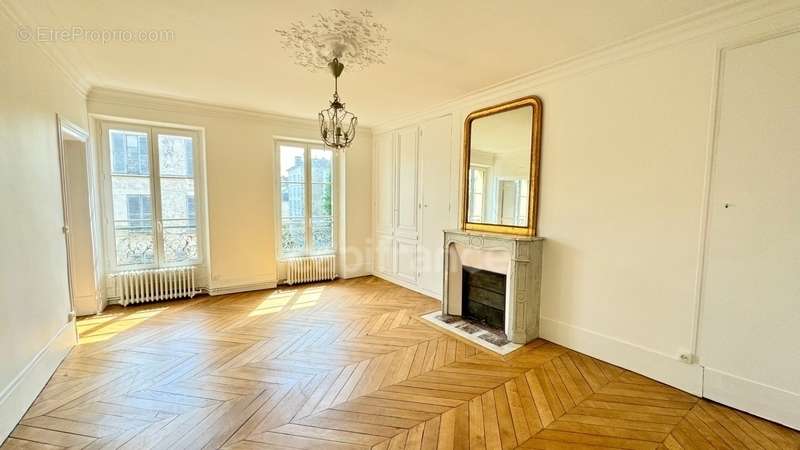 Appartement à VERSAILLES