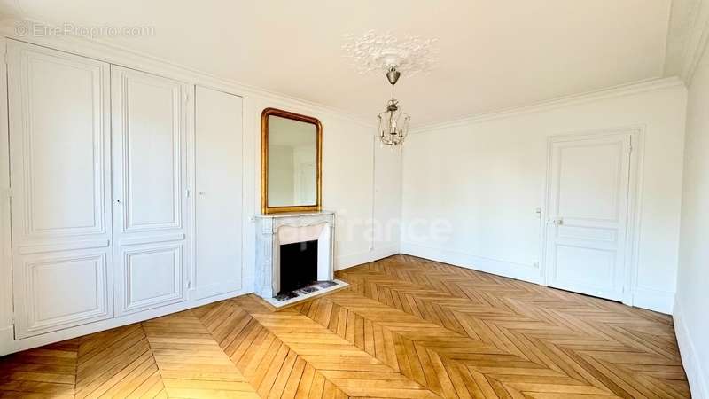 Appartement à VERSAILLES