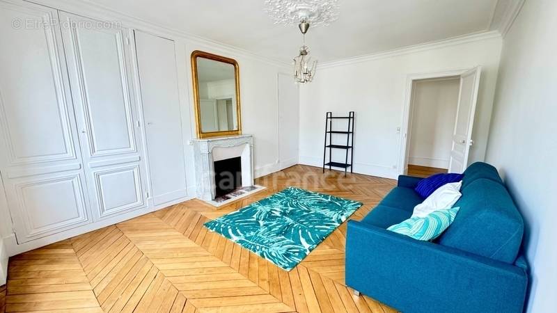 Appartement à VERSAILLES