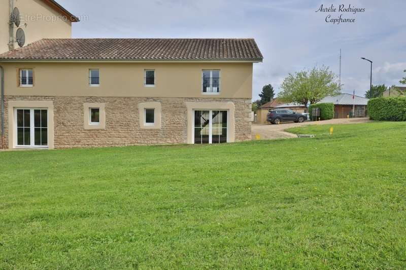 Appartement à LA CHAPELLE-DE-GUINCHAY