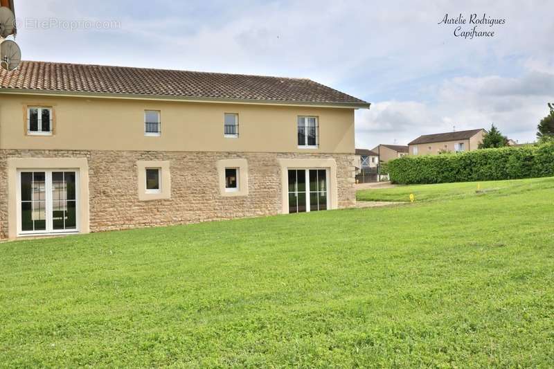 Appartement à LA CHAPELLE-DE-GUINCHAY