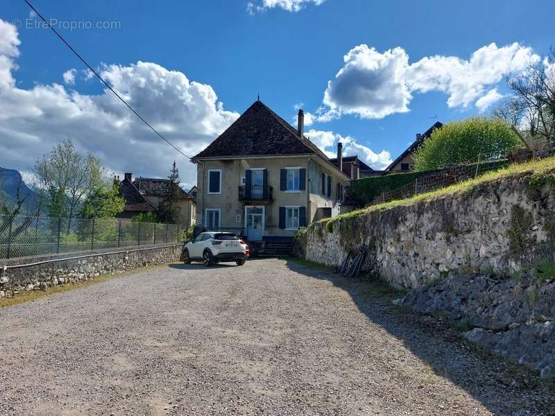 Maison à LES ECHELLES