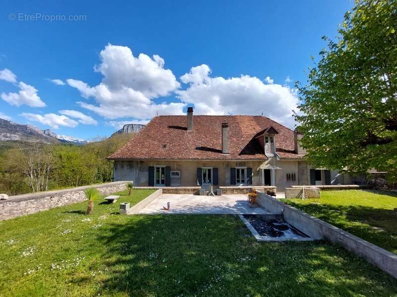 Maison à LES ECHELLES