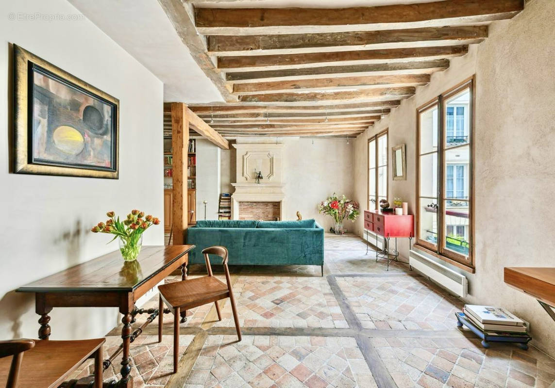 Appartement à PARIS-7E